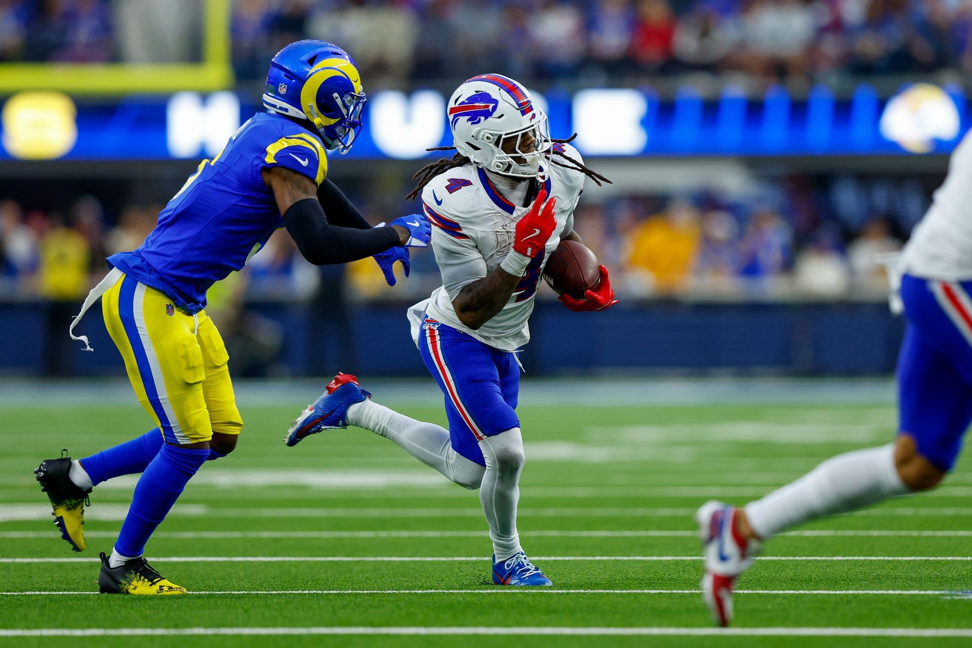 NFL: DEC 08 Bills at Rams - Source: Getty